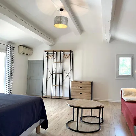 La Salamandre En Provence Bed & Breakfast