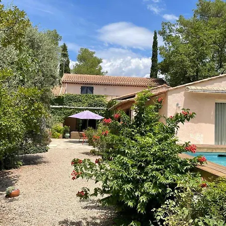 La Salamandre En Provence Bed & Breakfast *